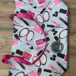Cosmetic Print Tote with Pink Handles